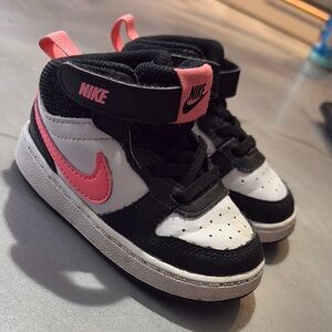 Nike Kids' Black and Pink Sneakers